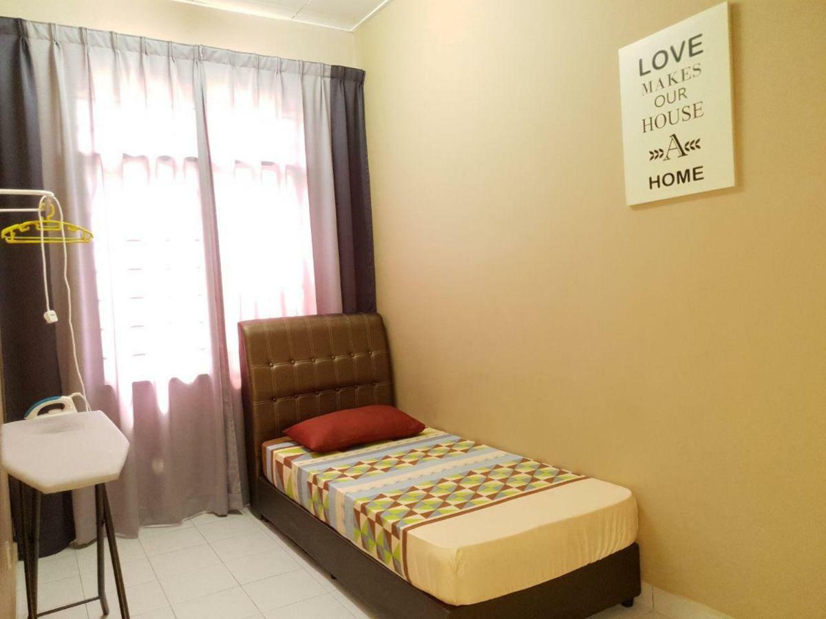 LindaNazri Homestay MITC Melaka Bagian luar foto